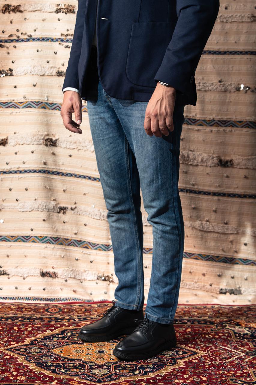 L'Art du Cuir : Pourquoi les Hommes Élégants Choisissent des Chaussures en Cuir Véritable